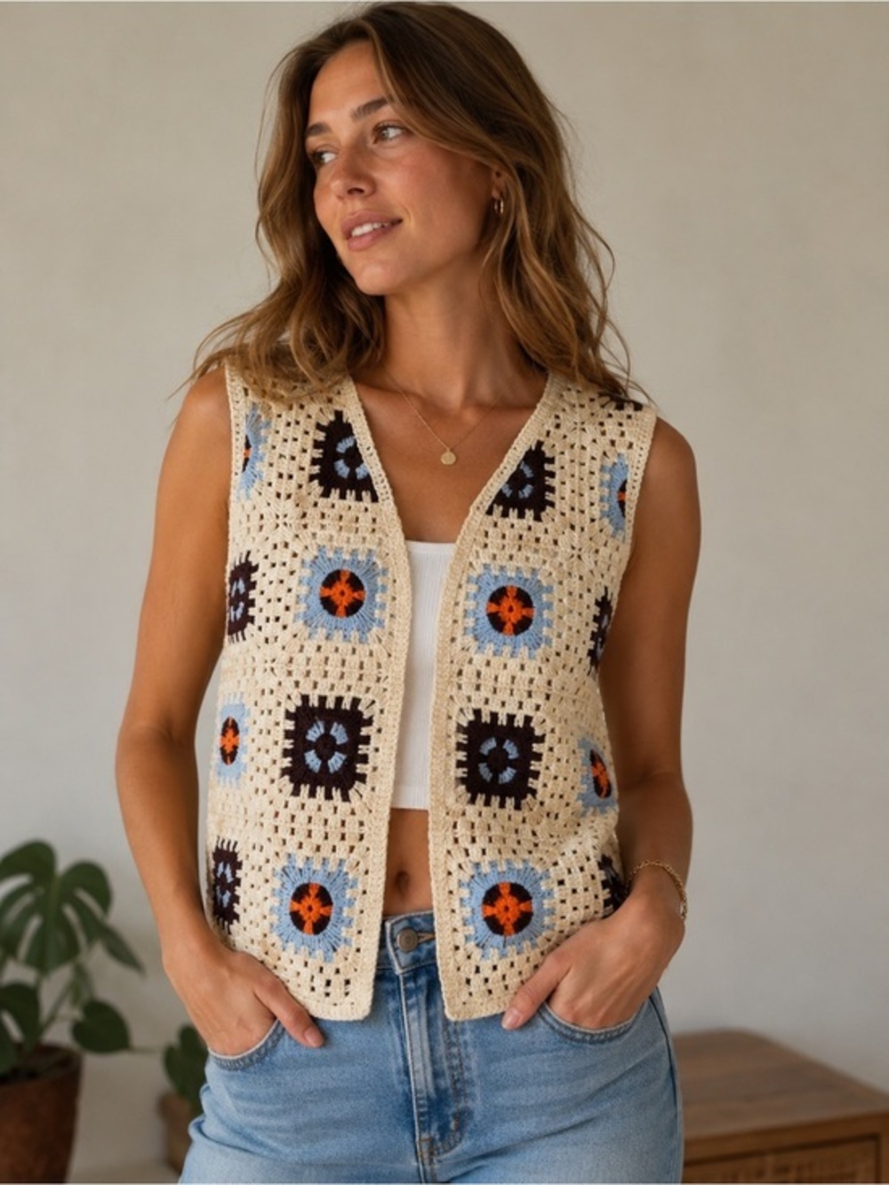 CATO Cream Crochet Granny Square Vest Large Boho Hippie Retro Cottagecore